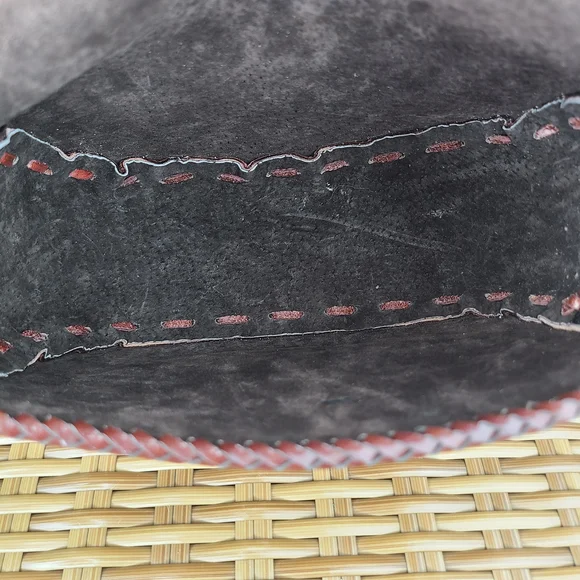 Handcrafted Brown Leather Crossbody Bag Beaded Embossed Humming Bird Design - Picture 16 of 16